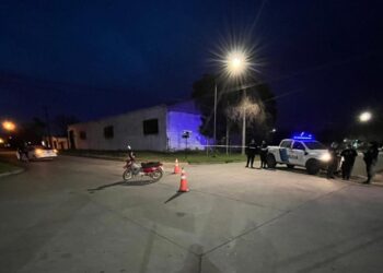 CHOQUE: UN AUTOMOVIL Y UNA MOTO. MENOR HERIDO
