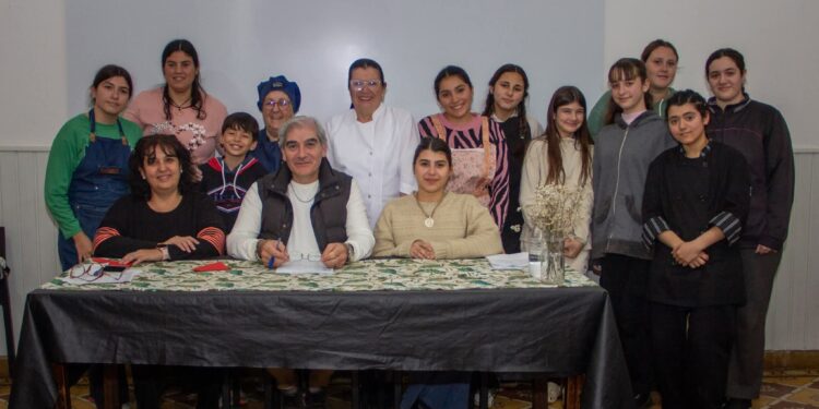 PRiMERA COMPETENCIA DE CULTURA: COCINEROS BONERESENSES