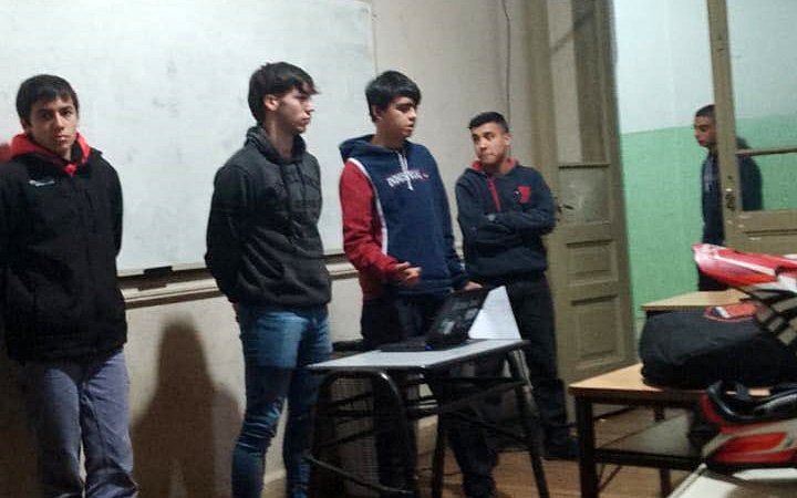 alumnos EET capacitacion