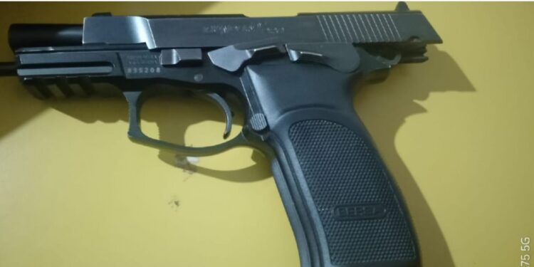 POR UNA DISCUSIÓN DE TRÁNSITO, DENUNCIAN AMENAZA CON UN ARMA DE FUEGO