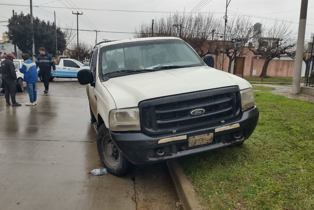 CHOQUE CON DOS VEHICULOS INVOLUCRADOS 4 camioneta 11