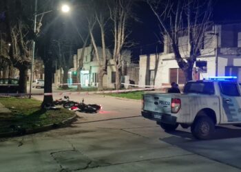 UN HOMBRE DE 43 AÑOS PERDIÓ LA VIDA EN UN CHOQUE DE DOS MOTOS