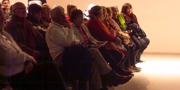 JUBILADOS PROVINCIALES EN BRAGADO DISFRUTARON DEL “TEATRO EN MOVIMIENTO PARA LA TERCERA EDAD”