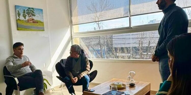 NICOLAS LAMAZÓN SE REUNIÓ CON EL EX INTENDENTE ORLANDO COSTA: NO A MILEI