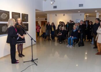 PATRICIA AIZPURU PRESENTÓ SU MUESTRA “NATURAL”
