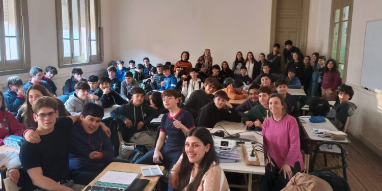ENCUENTRO ENTRE ESTUDIANTES DE LA TÉCNICA N° 1 Y REPRESENTANTES DE INSTITUCIONES INTERMEDIAS