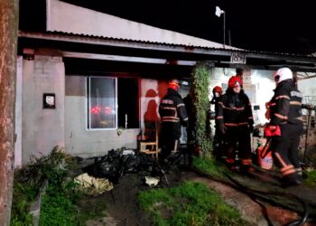 INCENDIO EN UNA VIVIENDA DE CALLE AGUIRRE. LA FAMILIA NECESITA AYUDA