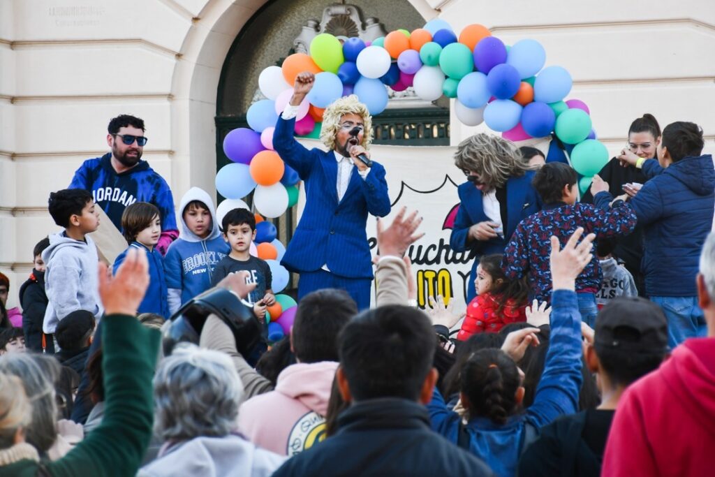 EL FESTEJO DEL DIA DE LAS INFANCIAS SE HIZO FRENTE A LA MUNICIPALIDAD 5 IMG 20250825 WA0033