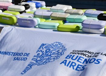 VER PARA SEGUIR APRENDIENDO: MÁS DE 500 VECINOS RECIBIERON SUS ANTEOJOS