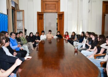 MODELO NACIONES UNIDAS: BARENGHI RECIBIÓ A LAS DELEGACIONES GANADORAS DEL XVI ENCUENTRO UNIENDO METAS BRAGADO