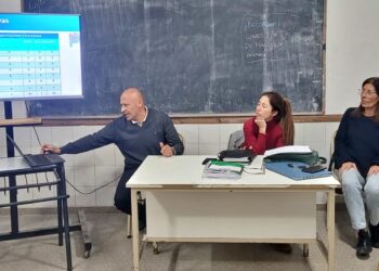 EL INSPECTOR DE LA MODALIDAD JÓVENES Y ADULTOS VISITÓ EL CENS N° 452 DE BRAGADO 11 EL INSPECTOR DE LA MODALIDAD JÓVENES Y ADULTOS VISITÓ EL CENS N° 452 DE BRAGADO