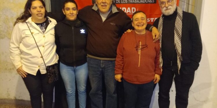 EL FRENTE DE IZQUIERDA LANZO SU LISTA EN BRAGADO: FUERTES CRITICAS A LA GESTION LOCAL Y NACIONAL 1 EL FRENTE DE IZQUIERDA LANZO SU LISTA EN BRAGADO: FUERTES CRITICAS A LA GESTION LOCAL Y NACIONAL