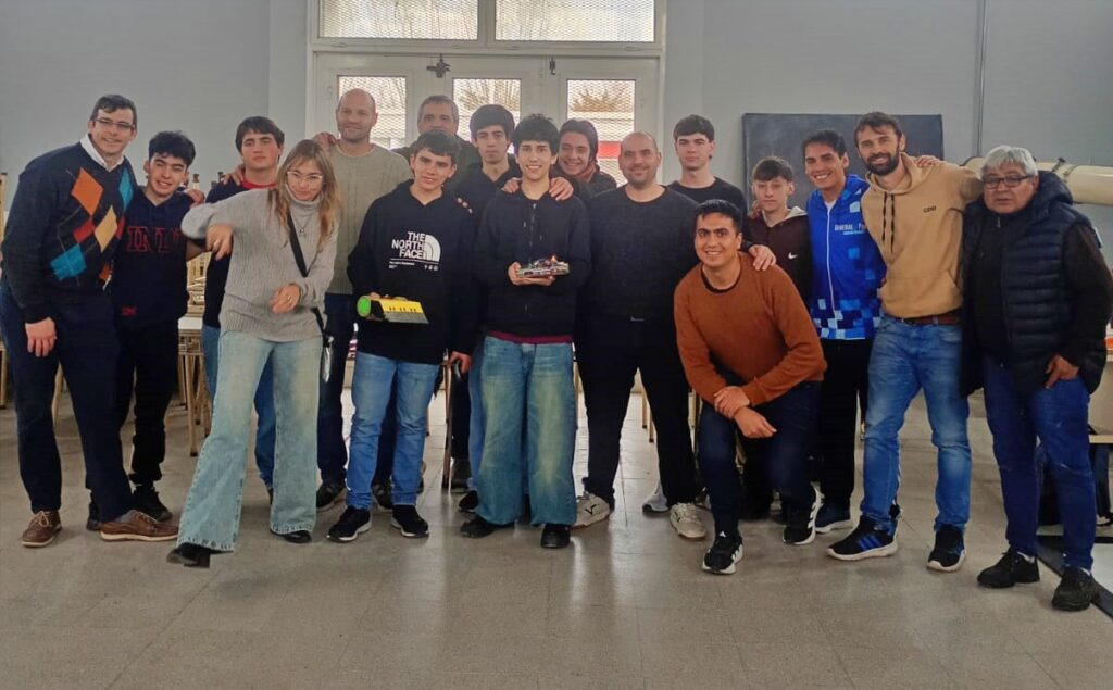 FUTSAL SUB 15 FEMENINO LOGRO SUPERAR UNA NUEVA INSTANCIA RUMBO A MAR DEL PLATA. TAMBIÉN EL EQUIPO DE ROBÓTICA 4 juegos robotica a mar del plata