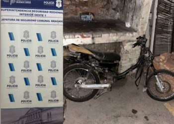 SE ROBO UNA MOTO HACE UN MES Y LA POLICÍA LOGRO RECUPERAR EL RODADO, PESE A QUE FUE SERIAMENTE DAÑADO