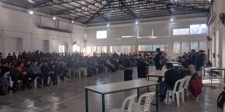 CENTRO DE ESTUDIANTES: DEBATE 2025 EN LA TÉCNICA BRAGADO 1 CENTRO DE ESTUDIANTES: DEBATE 2025 EN LA TÉCNICA BRAGADO