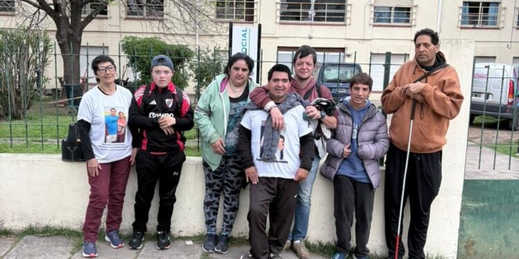 BRAGADO NO DETIENE SU ANDAR Y NO AFLOJA: LA MULTITUDINARIA DELEGACIÓN A MAR DEL PLATA SE SIGUE AMPLIANDO. 1 BRAGADO NO DETIENE SU ANDAR Y NO AFLOJA: LA MULTITUDINARIA DELEGACIÓN A MAR DEL PLATA SE SIGUE AMPLIANDO.