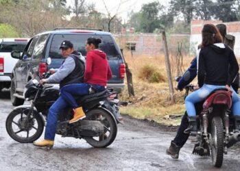 IGNORANCIA SUPINA: UNA PROBLEMÁTICA SOCIAL NO SE MITIGA NI CHOCANDO CON LA CONSTITUCIÓN NI COLISIONANDO CON LA LEY. 8 IGNORANCIA SUPINA: UNA PROBLEMÁTICA SOCIAL NO SE MITIGA NI CHOCANDO CON LA CONSTITUCIÓN NI COLISIONANDO CON LA LEY.