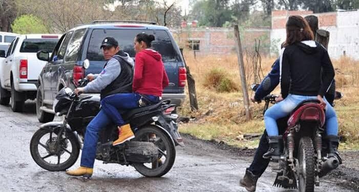 IGNORANCIA SUPINA: UNA PROBLEMÁTICA SOCIAL NO SE MITIGA NI CHOCANDO CON LA CONSTITUCIÓN NI COLISIONANDO CON LA LEY. 1 IGNORANCIA SUPINA: UNA PROBLEMÁTICA SOCIAL NO SE MITIGA NI CHOCANDO CON LA CONSTITUCIÓN NI COLISIONANDO CON LA LEY.