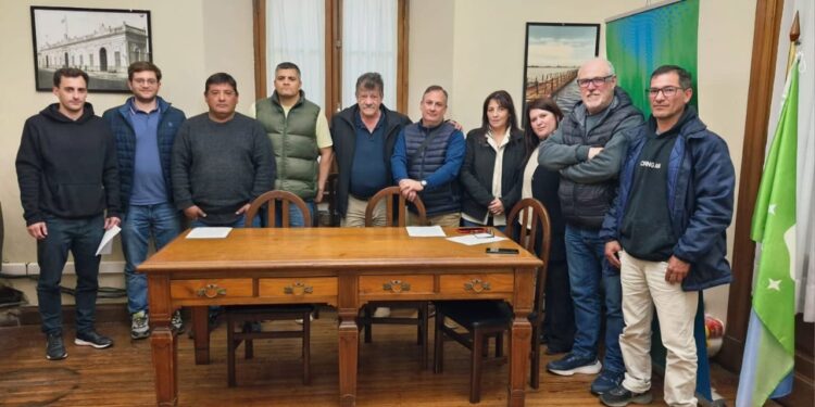 BARENGHI ROMPIO EL CHANCHITO… 10% DE AUMENTO PARA LOS MUNICIPALES 1 BARENGHI ROMPIO EL CHANCHITO… 10% DE AUMENTO PARA LOS MUNICIPALES