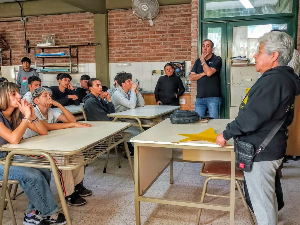 charla vial en comercio2