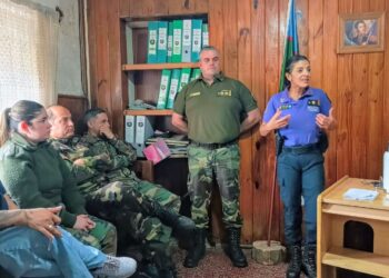 CHARLA SOBRE GÉNERO Y CONFLICTOS INTRAFAMILIARES AL PERSONAL DEL COMANDO DE PREVENCIÓN RURAL