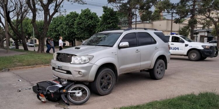 ACCIDENTE. UNA MUJER QUE IBA EN MOTO SE HALLA INTERNADA