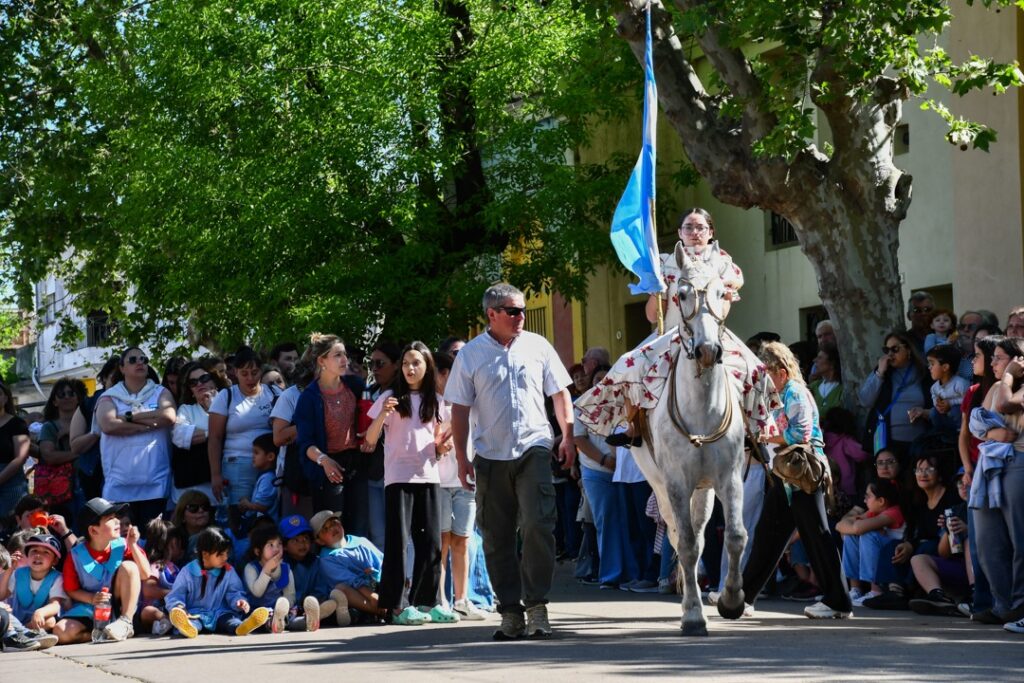 CON LA MUESTRA DEL MUSEO, SE ABRIO EL PROGRAMA DE LA FIESTA DEL CABALLO 2025 10 iriarte y gente museo3