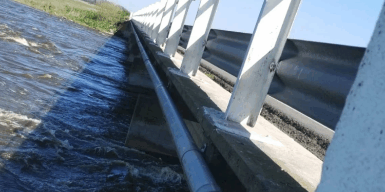 MAS TRANQUILIDAD: LA DIRECCIÓN NACIONAL DE VIALIDAD CONTROLA EL ESTADO DEL PUENTE DEL RÍO SALADO DE LA RUTA 5