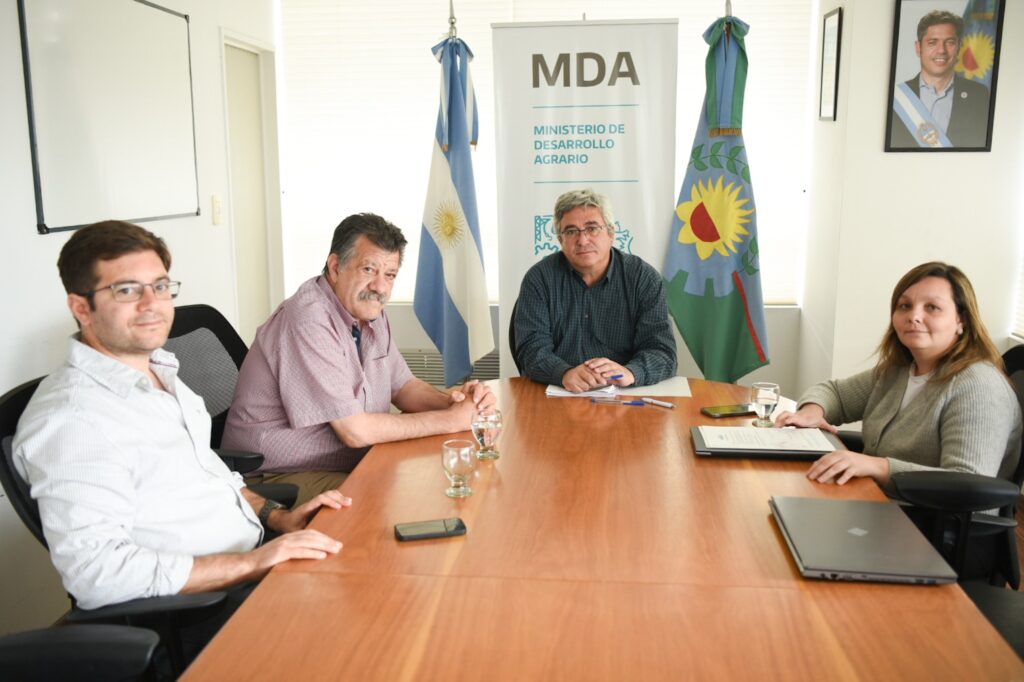 BRAGADO A UN PASO DE LA DECLARACIÓN DE EMERGENCIA. BARENGHI CON EL MINISTRO RODRÍGUEZ 6 1000072031