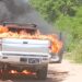 INCENDIO DE UNA CAMIONETA. NO HUBO HERIDOS 12 INCENDIO DE UNA CAMIONETA. NO HUBO HERIDOS