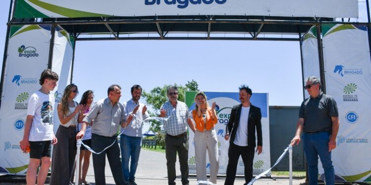 LA EXPO BRAGADO RINDIO HOMENAJE AL EMPRESARIO ANGEL PAVONI