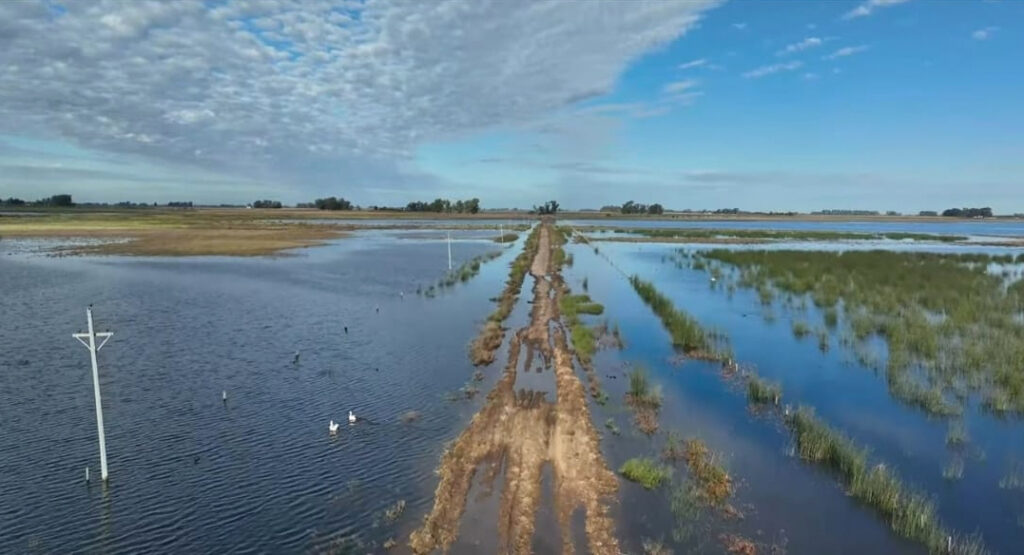 agua y mas agua inundaciones