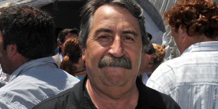 SE APROBÓ COLOCAR EL NOMBRE DE “ALDO OMAR SAN PEDRO” AL CAPS DE B° LA CURVA 1 SE APROBÓ COLOCAR EL NOMBRE DE “ALDO OMAR SAN PEDRO” AL CAPS DE B° LA CURVA