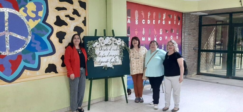 "LEGADO DE 90 AÑOS FORJANDO LÍDERES: LA ESCUELA DE COMERCIO DESCUBRE SU PLACA CONMEMORATIVA" 6 aniversario comercio2