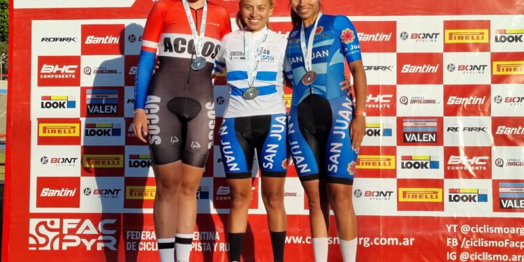 CICLISTAS BRAGADENSES EN LO MAS ALTO DE PODIO Y CON MEDALLAS
