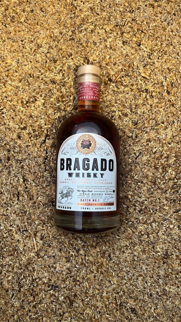 RECONOCIMIENTO NACIONAL A LA CALIDAD PARA UN WHISKY QUE SE DESTILA EN BRAGADO 6 whisky premiado1