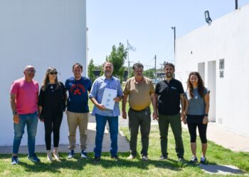 BARENGHI VISITÓ EL CEF Nº 59 TRAS FIRMAR UN CONVENIO PARA LA CONSTRUCCIÓN DE UN PLAYÓN DEPORTIVO