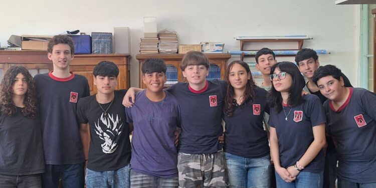 PRESENTACIÓN DE NUEVAS AUTORIDADES DEL CENTRO DE ESTUDIANTES DE LA ESCUELA TECNICA