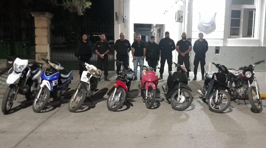 OPERATIVOS DE NOCTURNIDAD. 8 MOTOS SECUESTRADAS 9 1000141690