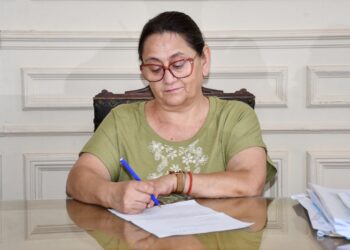 POR LICENCIA DE BARENGHI, ESTER BUSTOS ASUMIÓ COMO INTENDENTA INTERINA