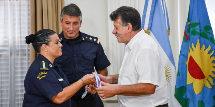 RECONOCIMIENTO DEL MUNICIPIO A EFECTIVOS POLICIALES ASCENDIDOS