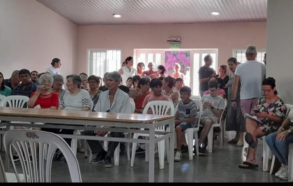 EL CONCEJAL JORGE CASTILLO PRESENTÓ UNA INICIATIVA QUE SE VINCULA CON LA SITUACION GENERADA EN COMODORO PY 6 castillo en py por granja
