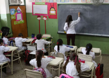 SIN SALARIOS DIGNOS, NO INICIAN LAS CLASES: LA POSTURA DEL SINDICATO DE MAESTROS DE LA PROVINCIA 9 SIN SALARIOS DIGNOS, NO INICIAN LAS CLASES: LA POSTURA DEL SINDICATO DE MAESTROS DE LA PROVINCIA