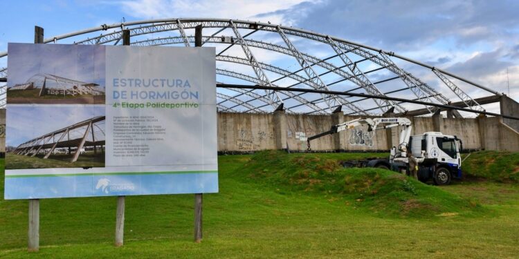 UNO, DOS Y TRES: UNIDOS POR BRAGADO, ORLANDO COSTA Y “LALY” GATICA, TODOS HABLANDO DEL POLIDEPORTIVO 1 UNO, DOS Y TRES: UNIDOS POR BRAGADO, ORLANDO COSTA Y “LALY” GATICA, TODOS HABLANDO DEL POLIDEPORTIVO