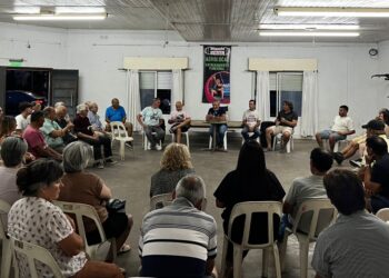 LA MILITANCIA QUIERE INTERNA PARA ORDENAR LA CONDUCCIÓN DEL PERONISMO LOCAL 8 LA MILITANCIA QUIERE INTERNA PARA ORDENAR LA CONDUCCIÓN DEL PERONISMO LOCAL