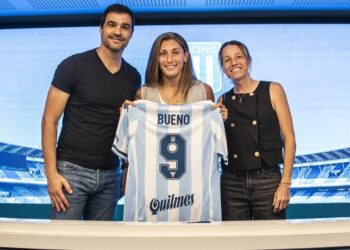 ROCIO BUENO FIRMO NUEVAMENTE CON RACING. ES LA GOLEADORA DEL PLANTEL
