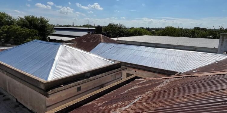 REPARACION DE TECHOS DE LA ESCUELA TECNICA DE BRAGADO 1 REPARACION DE TECHOS DE LA ESCUELA TECNICA DE BRAGADO