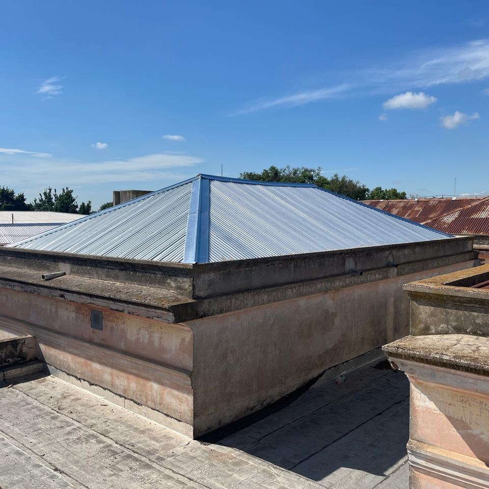 REPARACION DE TECHOS DE LA ESCUELA TECNICA DE BRAGADO 4 techo tecnica mejora1