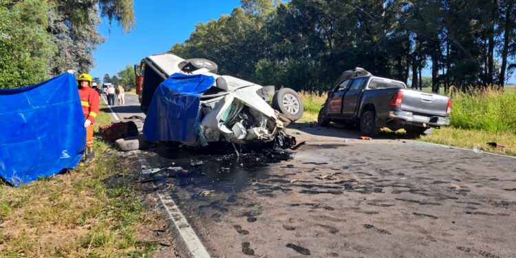 DOS VÍCTIMAS FATALES EN UN VIOLENTÍSIMO CHOQUE EN RUTA 46
