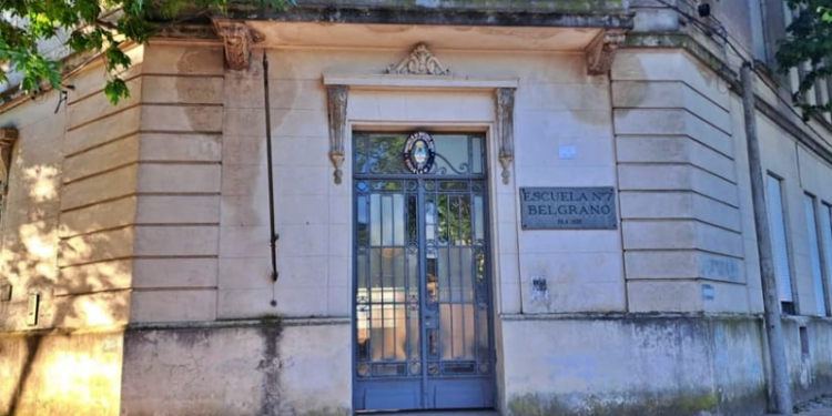 LO QUE NOS FALTABA: ENTRARON, ROBARON Y CAUSARON DAÑOS EN LA ESCUELA 7